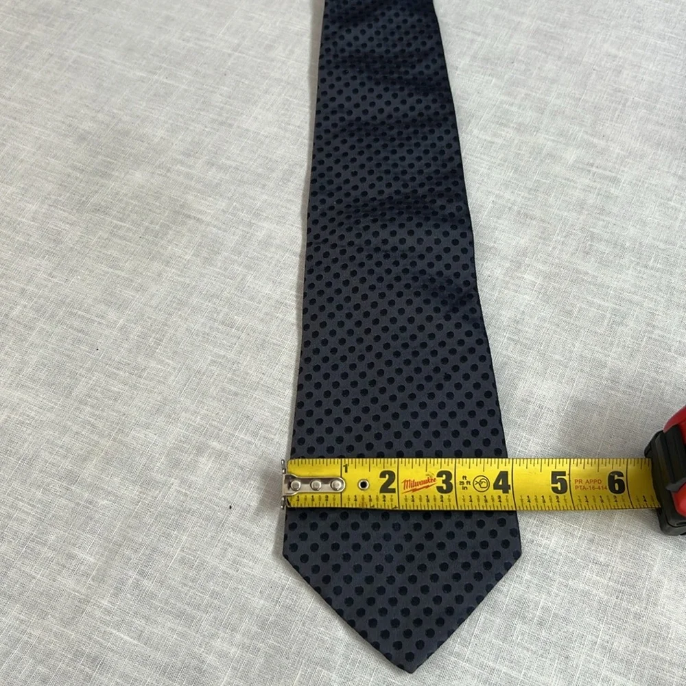 🌞 Banana Republic gray Tie w/black polka dots Made in Italy men one size